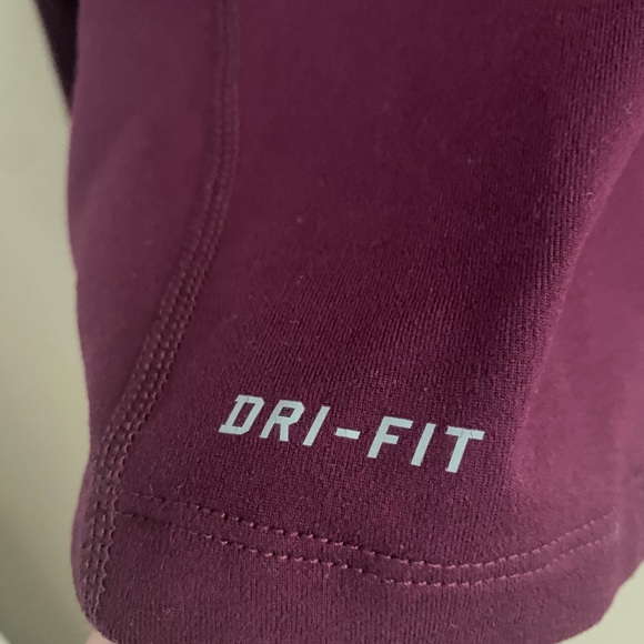 Women’s Nike Dry Fit Zip Up - Picture 4 of 5